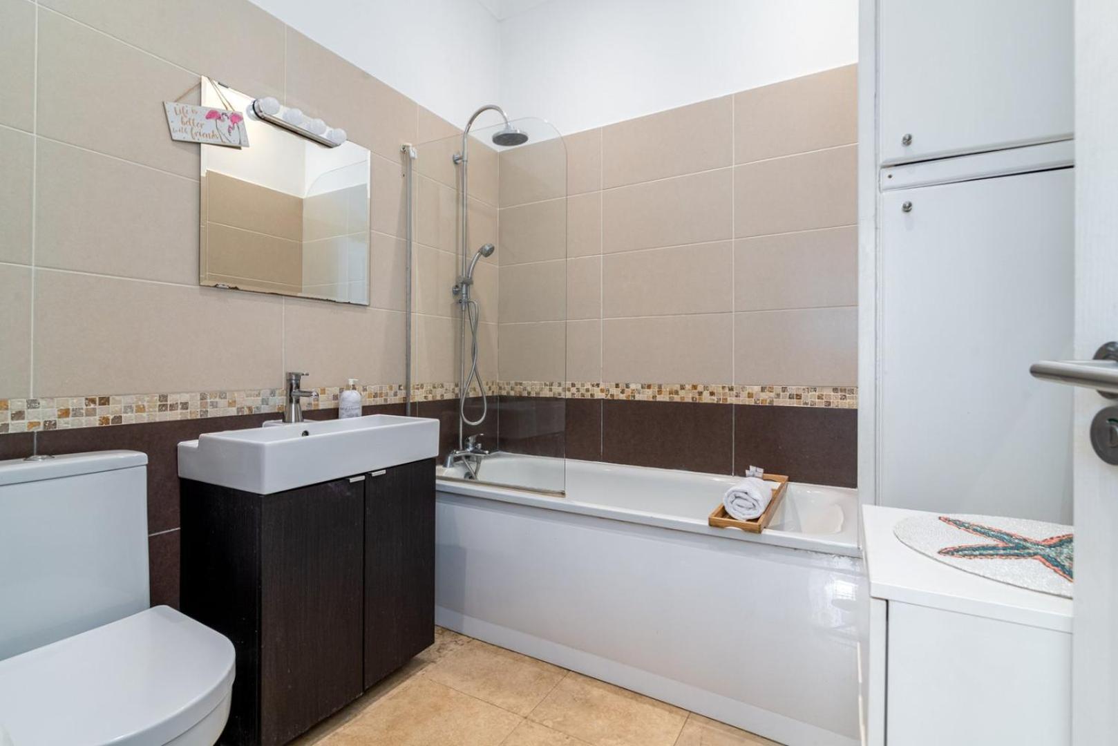 Guestready - Charming Retreat In West Green Londra Camera foto